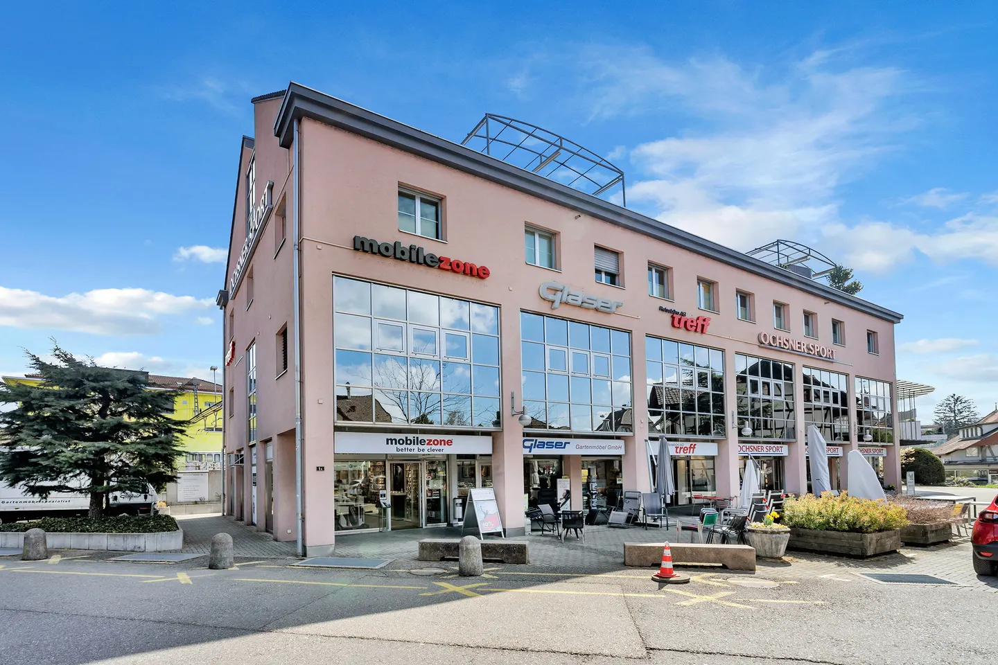 Espace Commercial Polyvalent - Photo 1 sur 9