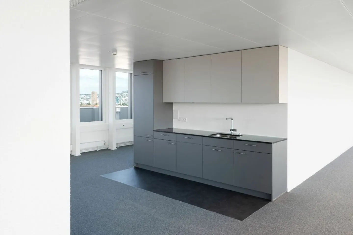Modernes Büro in Zürich - Foto 3 von 13