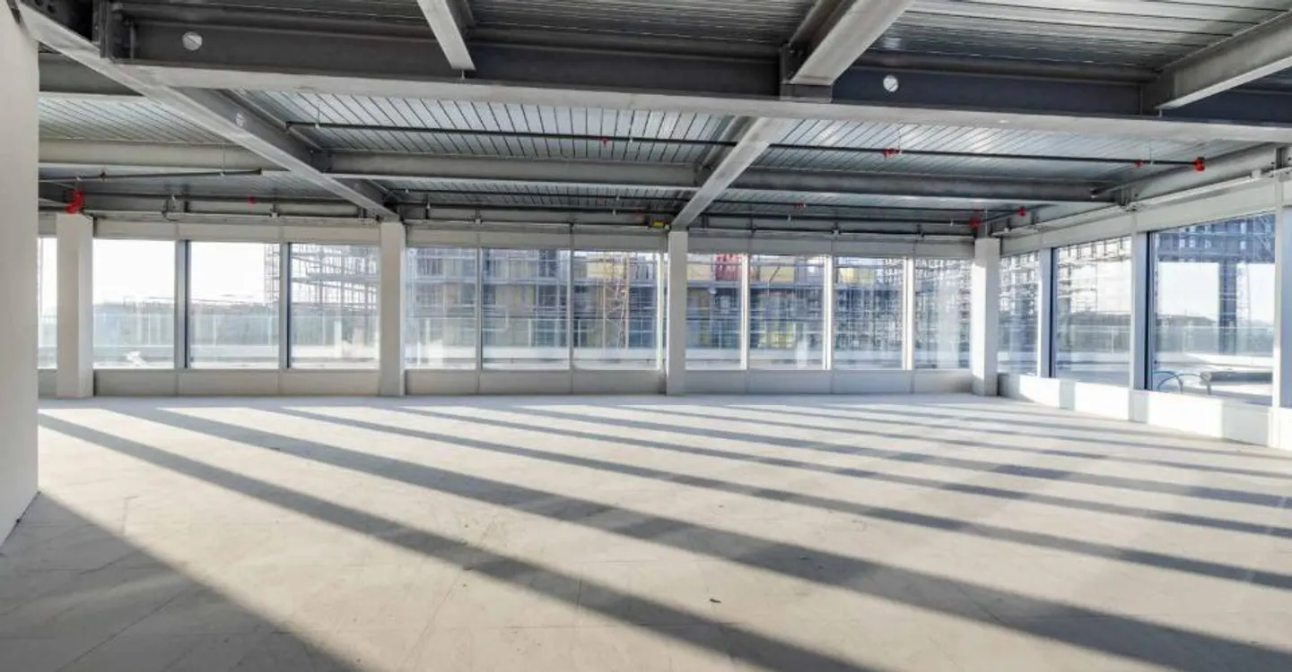 Exceptional offices of 468m² in the heart of the Étang district - Photo 4 of 13