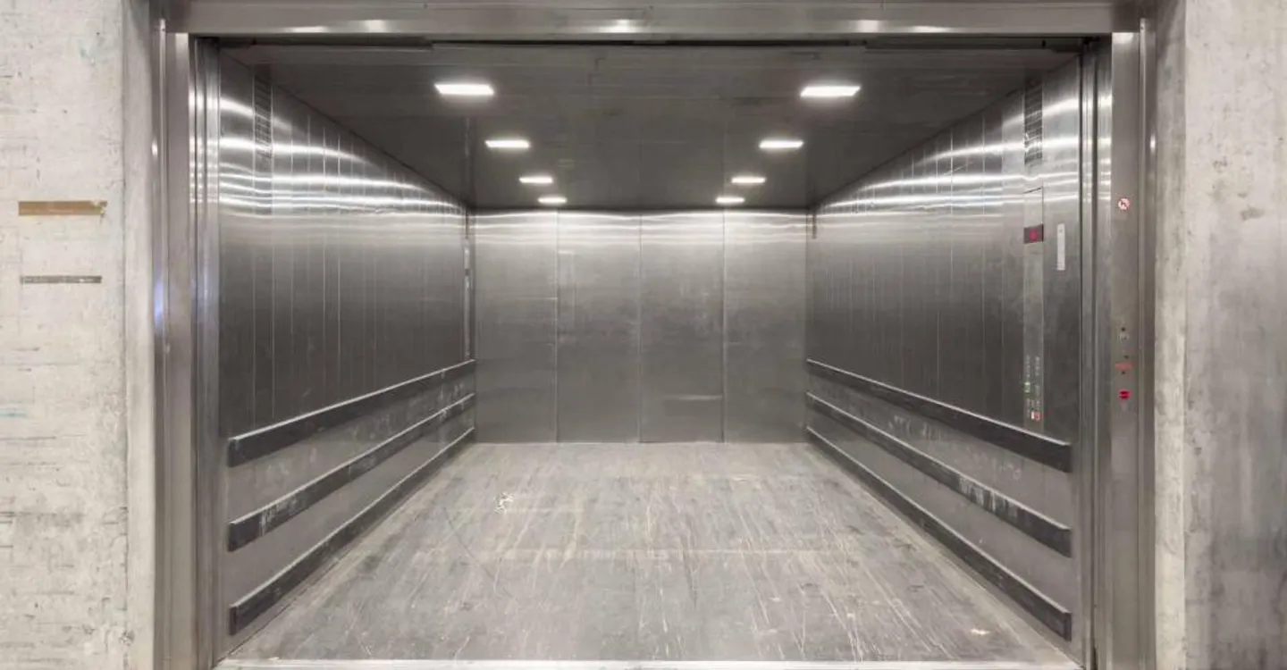 Dépôt Logistique avec Racks - Photo 3 sur 13