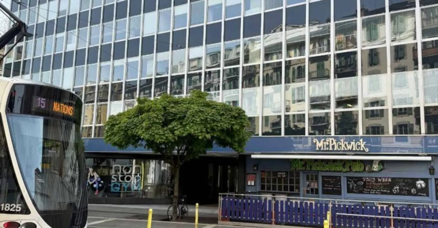 Vicino alla stazione Cornavin - 289m2 di uffici - Foto 3 di 10