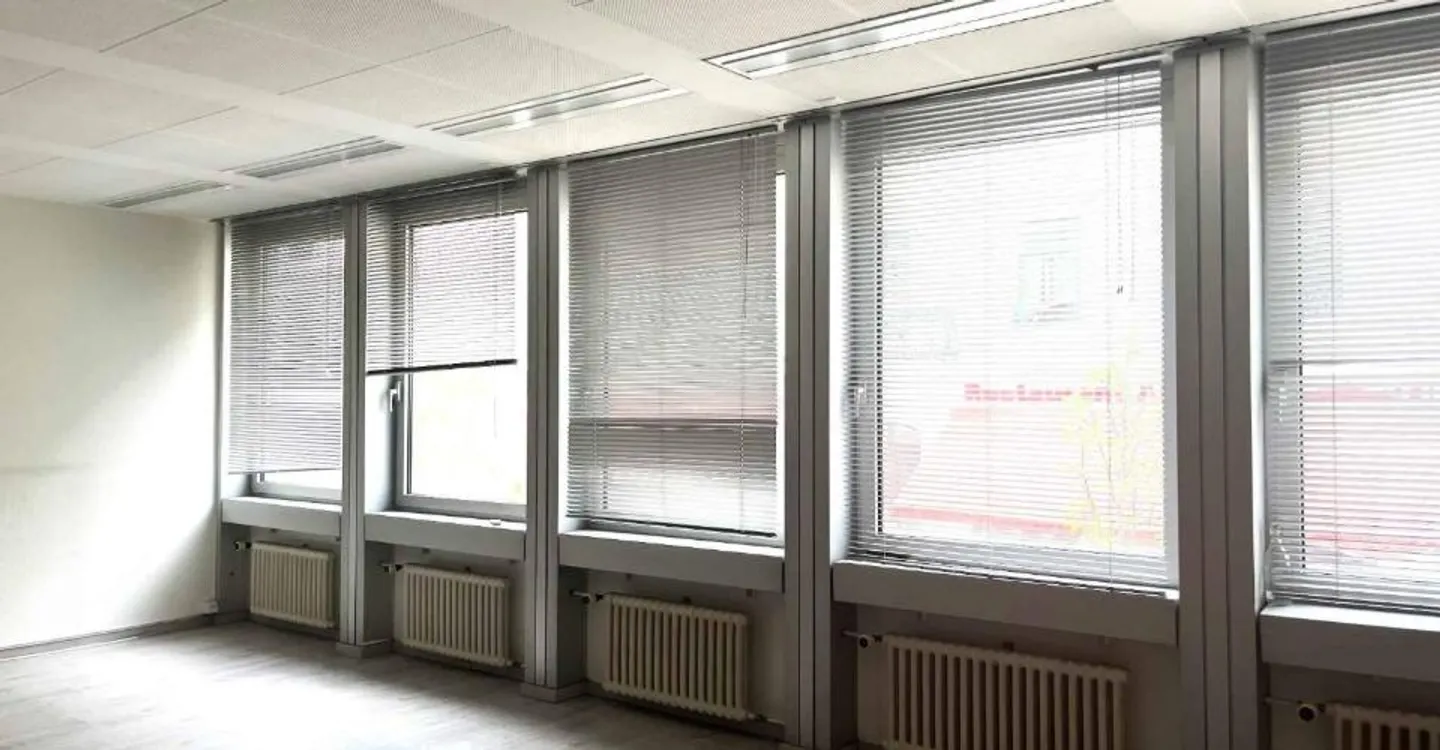 Posizione strategica: uffici 70m² - Foto 2 di 5