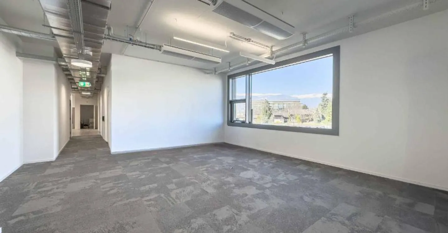 Plug & Play Office of 337 m² – Atrium Park, Meyrin - Photo 1 of 10