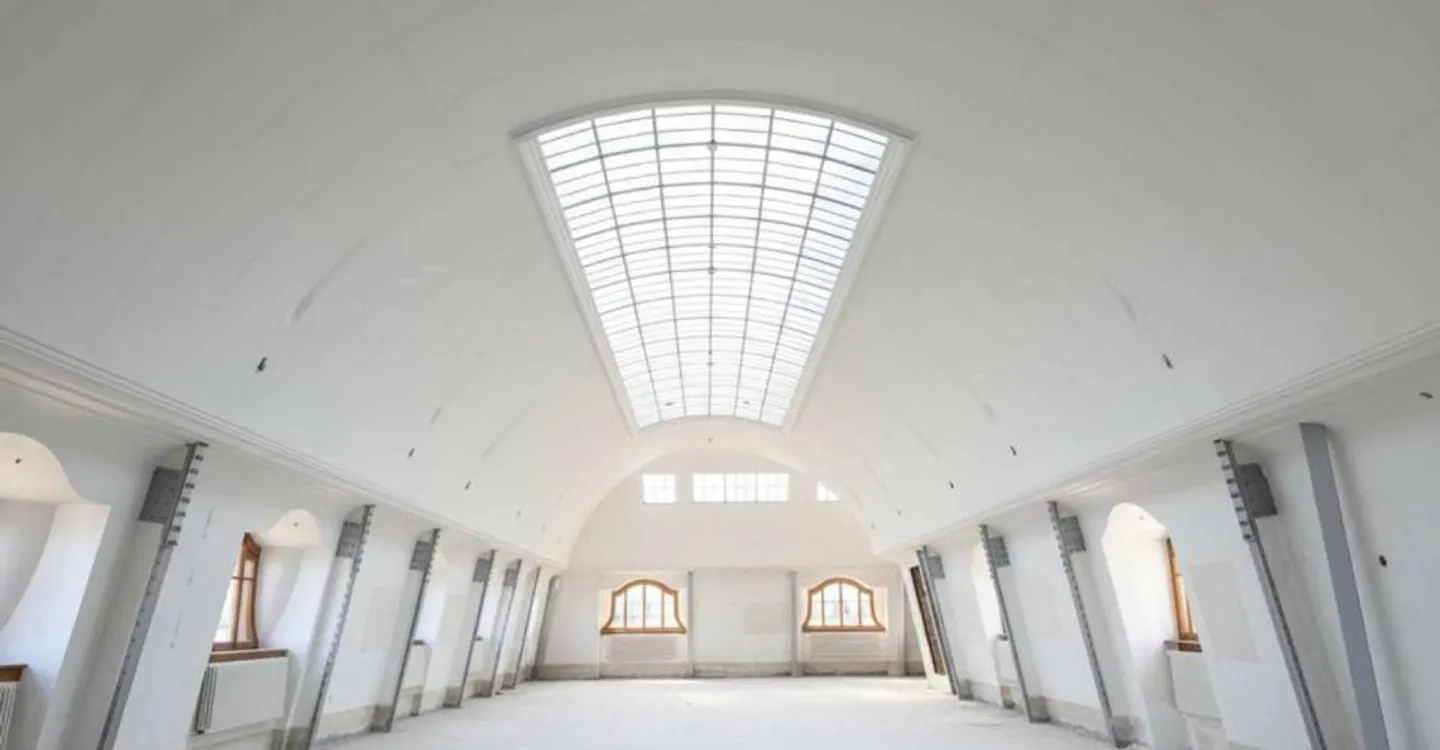 Magnificent space in the city center - Photo 3 of 5