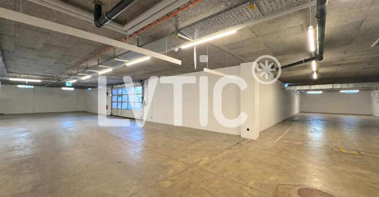 Petit bâtiment indépendant de 305 m2 & Dépôt de 620 m2 à louer à Bex - Foto 4 von 11