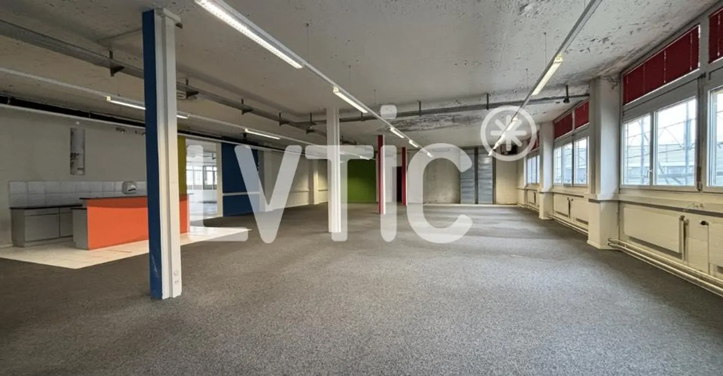 Espace Commercial Spacieux à Renens - Photo 2 sur 8