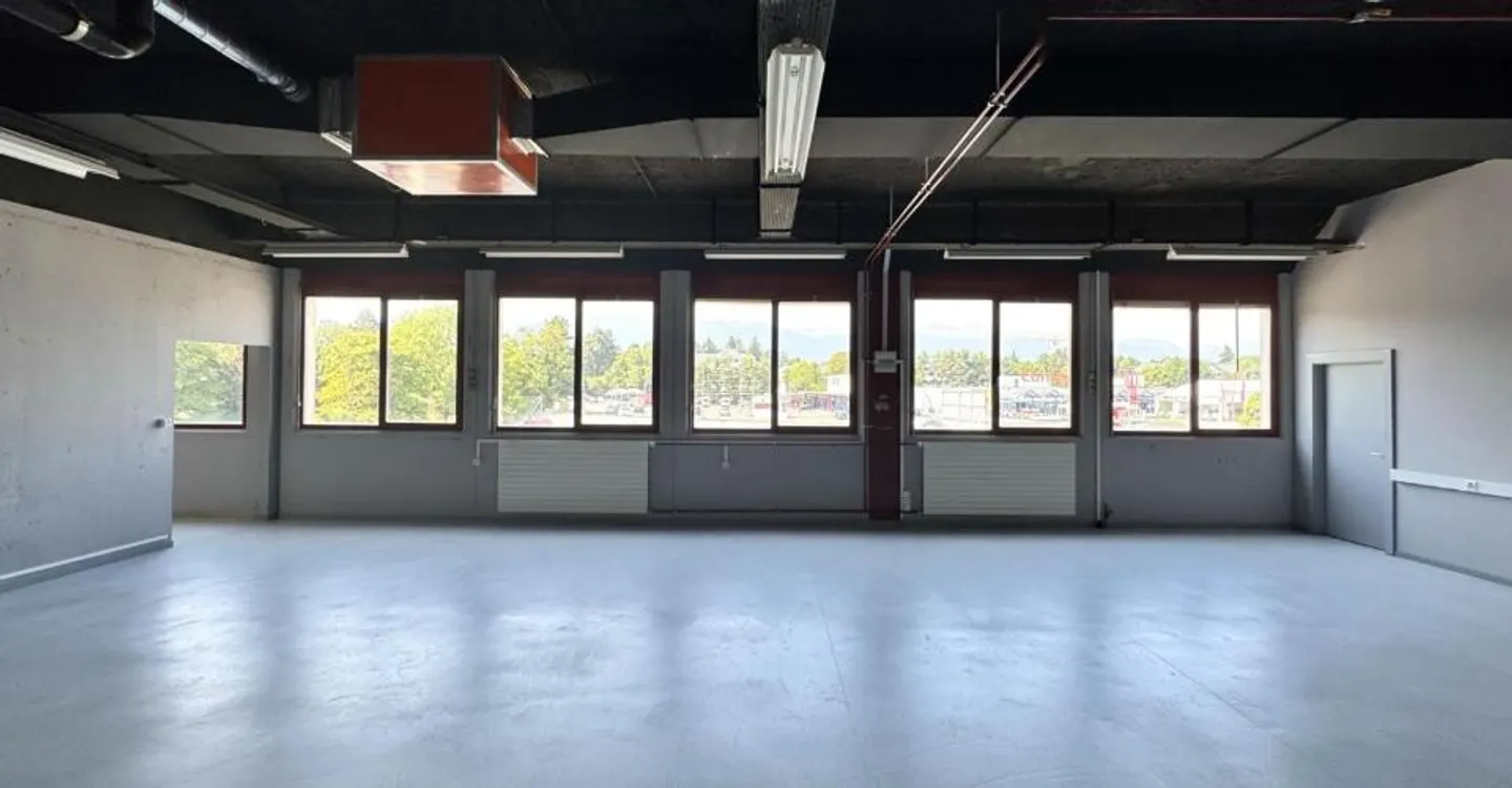 Atelier spacieux à Meyrin - Photo 1 sur 4