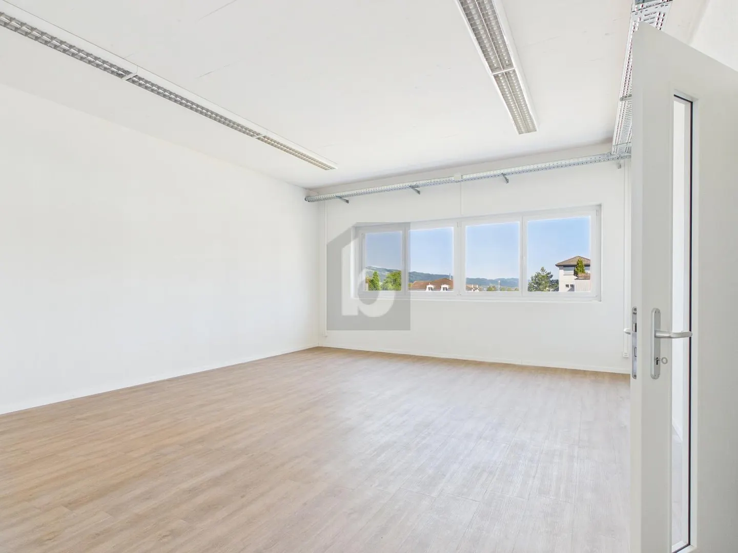 Geräumige Bürofläche in Hochdorf - Foto 3 von 5