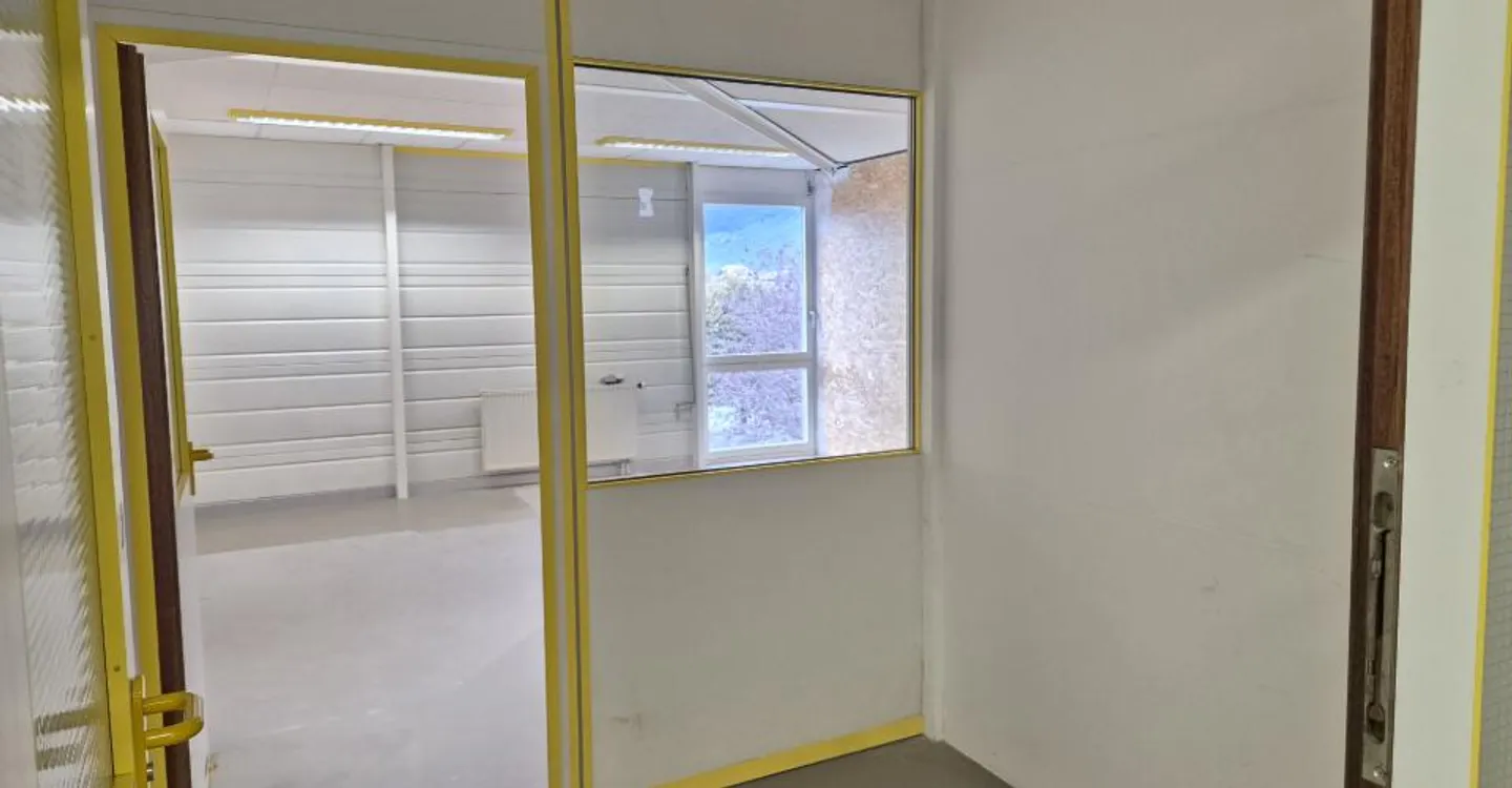 Ufficio/spazio di circa 60m2 in affitto ad Aigle - Foto 1 di 5