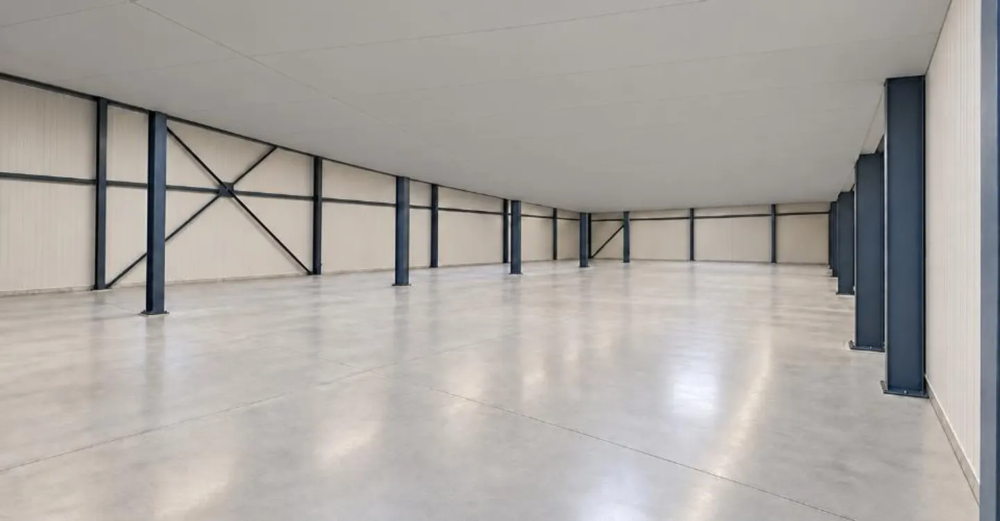 Sion, for rent 1 space of 355.50m2 on the ground floor in a fully renovated industrial building. - Photo 7 of 7