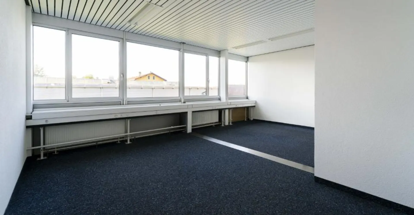 28 m² mit Entwicklungsmöglichkeiten: Stellen Sie sich Ihr Büro vor - Foto 9 von 9