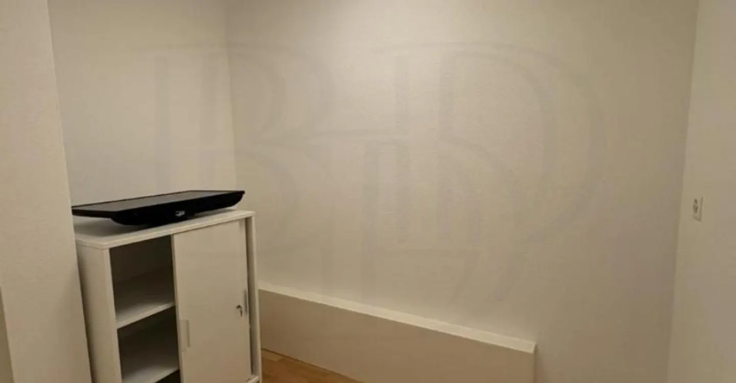 Ufficio di circa 50 m2 al 1° piano - Foto 6 di 11