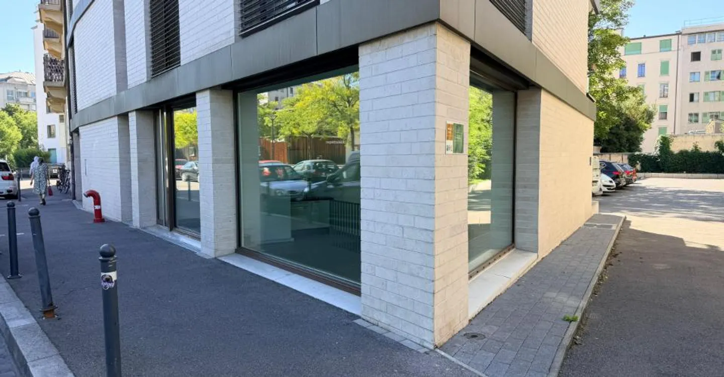 Arcade von ca. 36 m2 im Erdgeschoss + 37 m2 im Keller im Stadtteil Saint-Jean - Foto 7 von 11