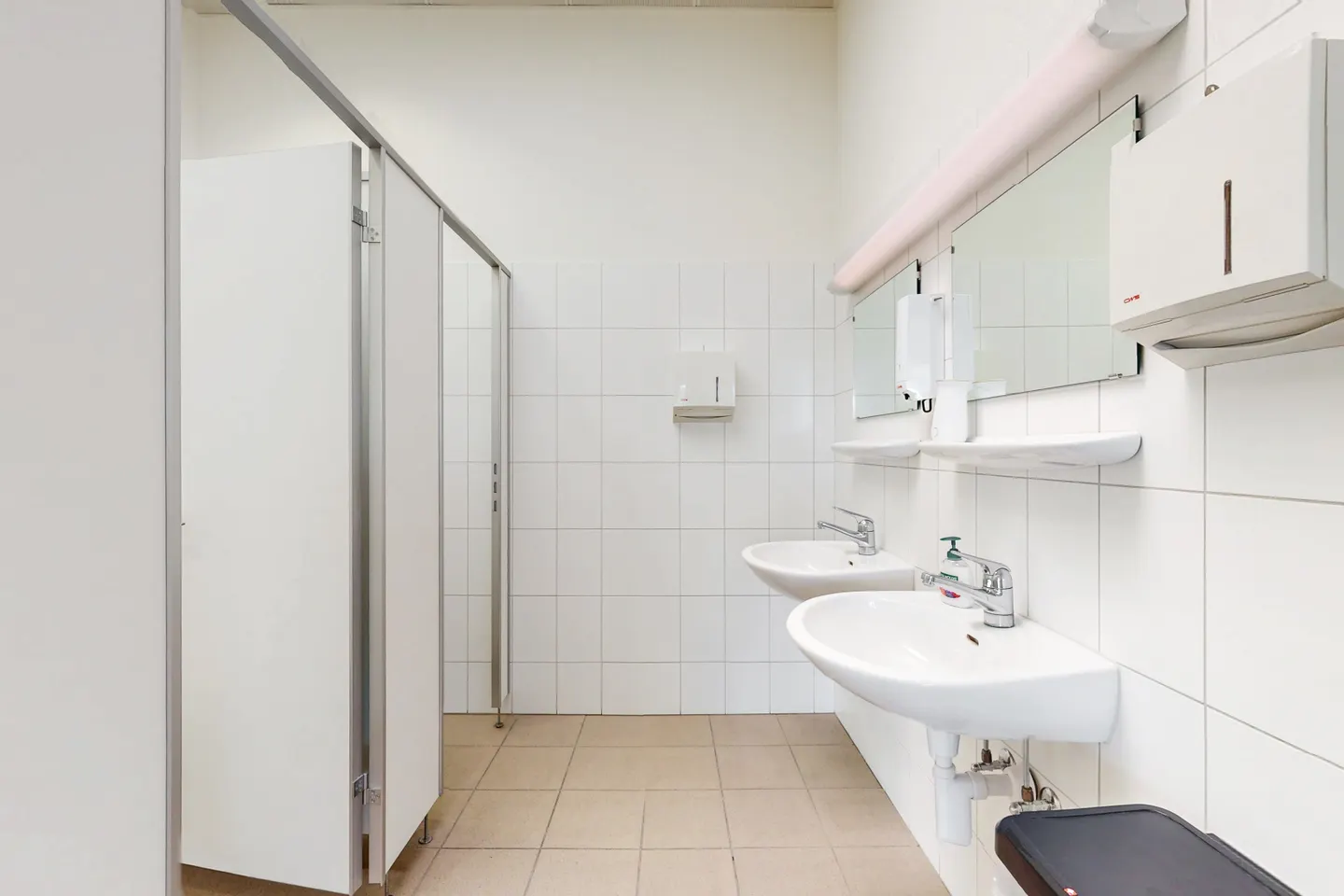 Vielseitige Gewerbefläche - Foto 7 von 8