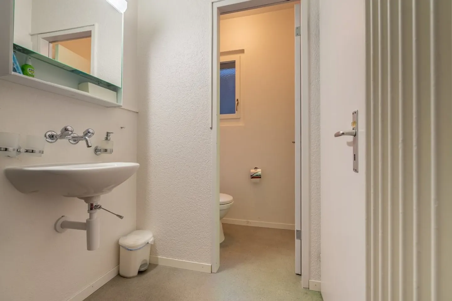 Büro-Praxis-Geschäfts-Räumlichkeiten (4 Räume+WC) ca. 97m2 im EG - Photo 7 of 12