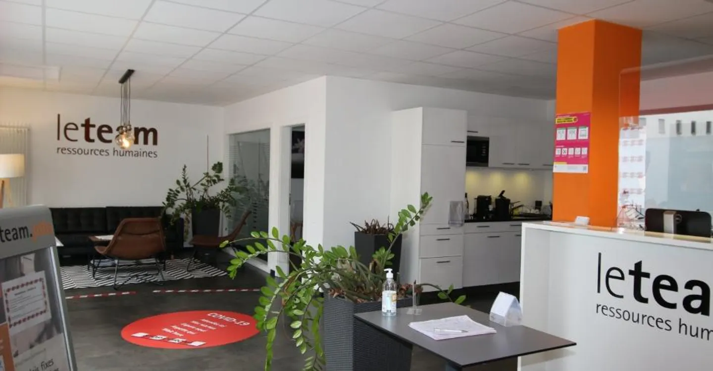 GROßE HANDELSFLÄCHE VON CA. 159 M² IM ERDGESCHOSS MIT GROßEN FENSTERN - Foto 3 von 5