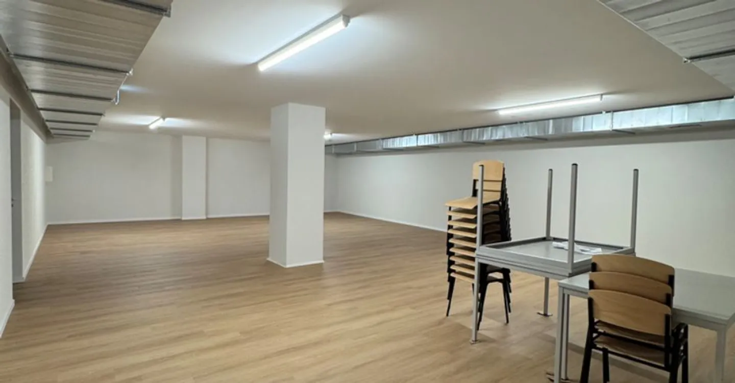Espace Commercial Rénové - Photo 3 sur 3