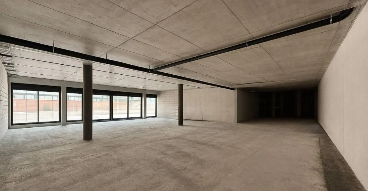 Arcade, showroom, locali NUOVI di 340 m2 in affitto a La Chaux-de-Fonds - Foto 6 di 6