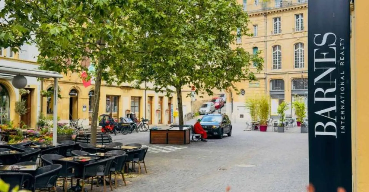 Magnifica arcade di 26 m2 in affitto nel centro iper di Neuchâtel - Foto 10 di 10