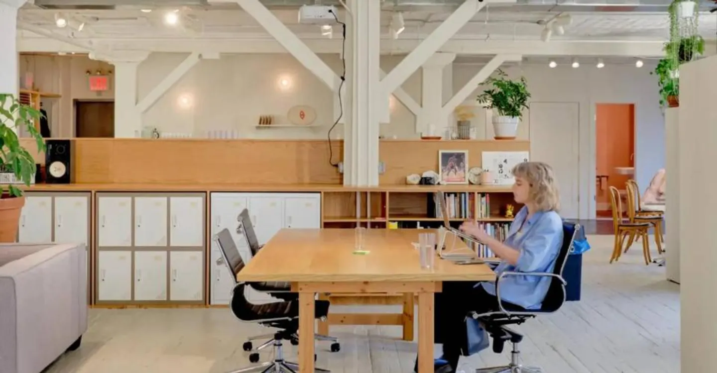 A human-sized co-working space in the heart of Locle - Photo 2 of 2