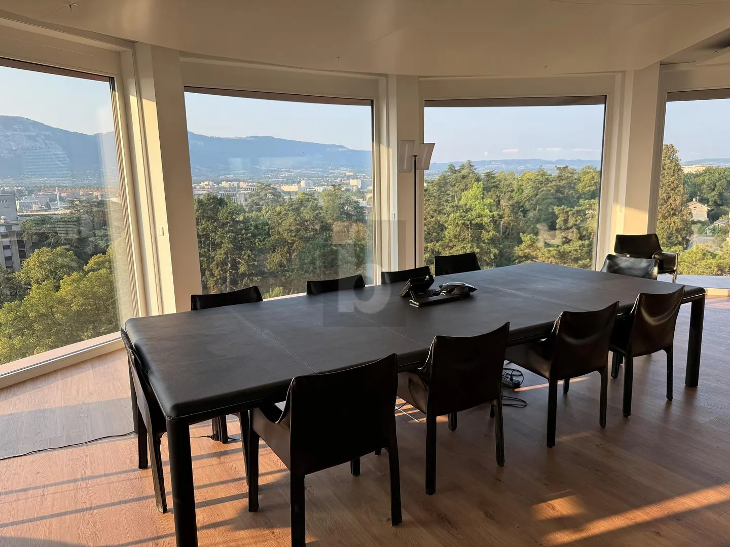 ÉTAGE COMPLET, VUE À COUPER LE SOUFFLE, 360° - Foto 3 di 6