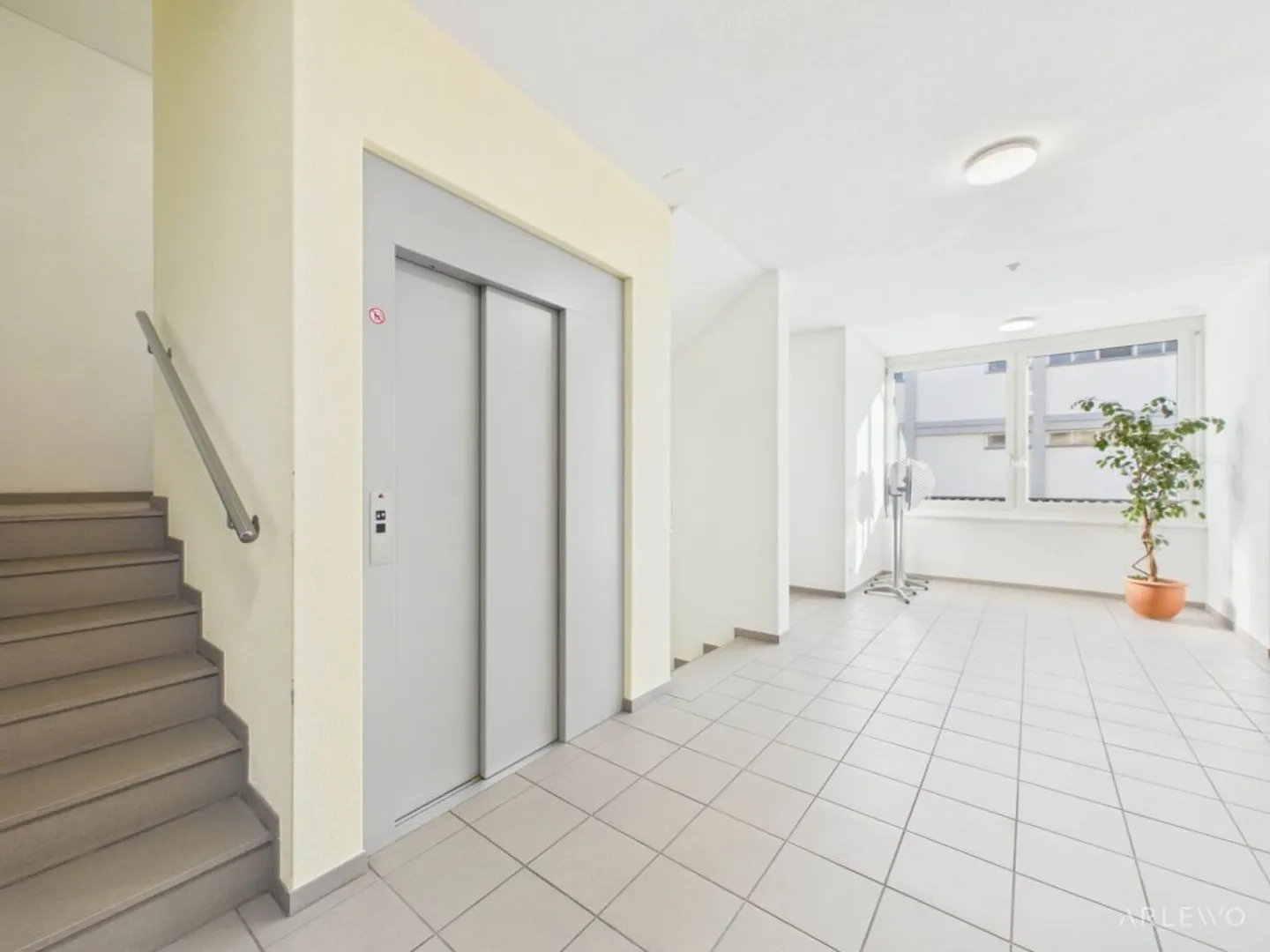Espace de pratique, bureau ou service dans un emplacement attrayant à Hünenberg - Photo 11 sur 13