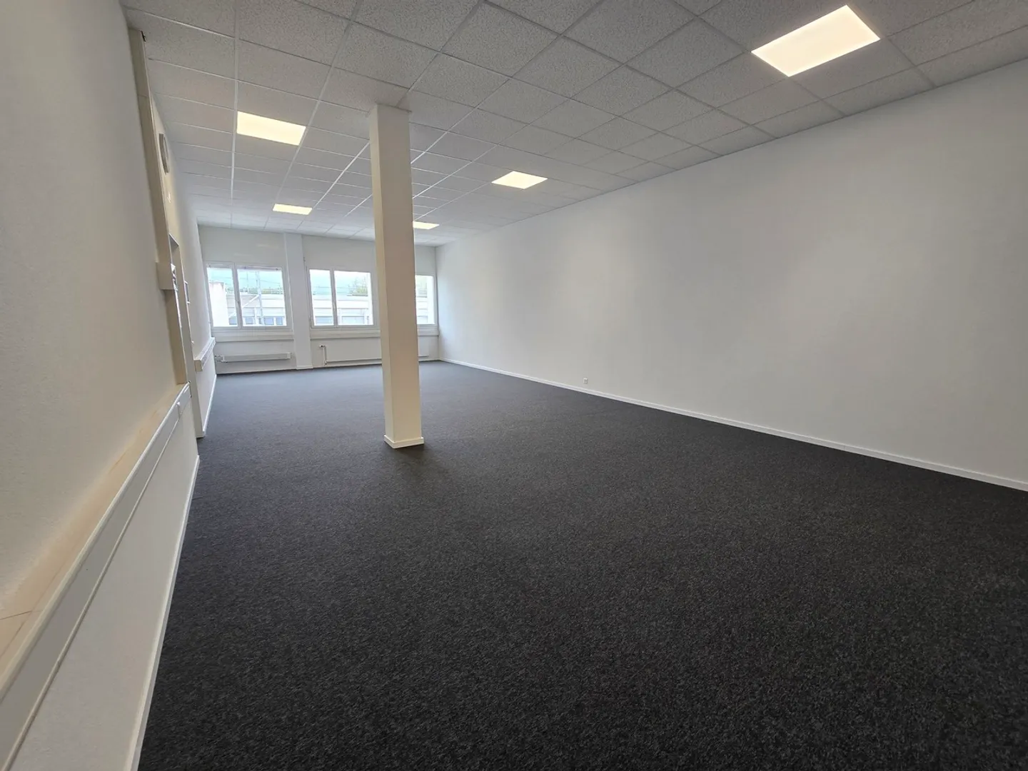 Helles Büro in Gland - Foto 6 von 7