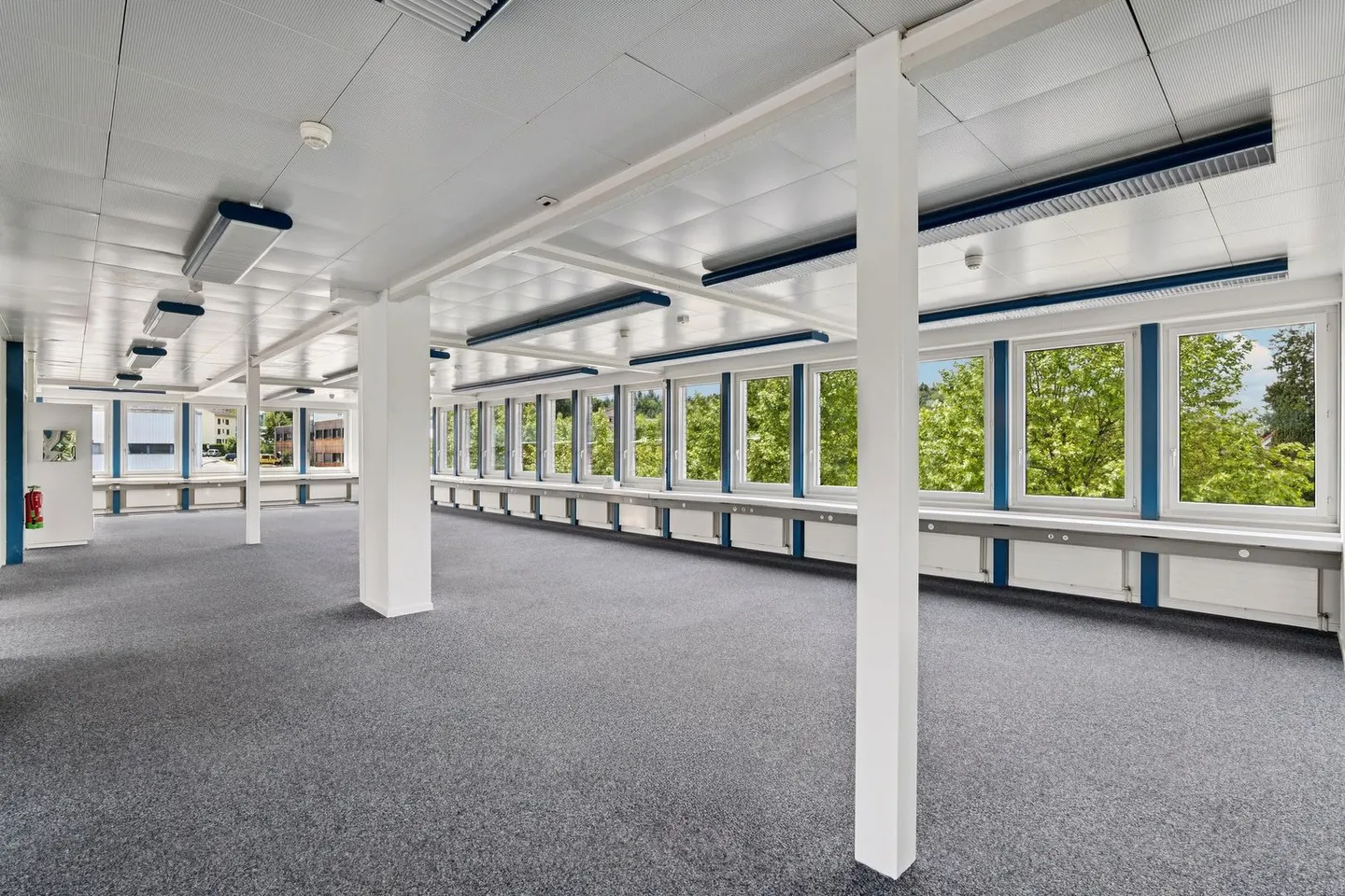 Espace de bureau passionnant de 197 m² - idéal en combinaison avec un stockage ou un commerce - Photo 1 sur 5