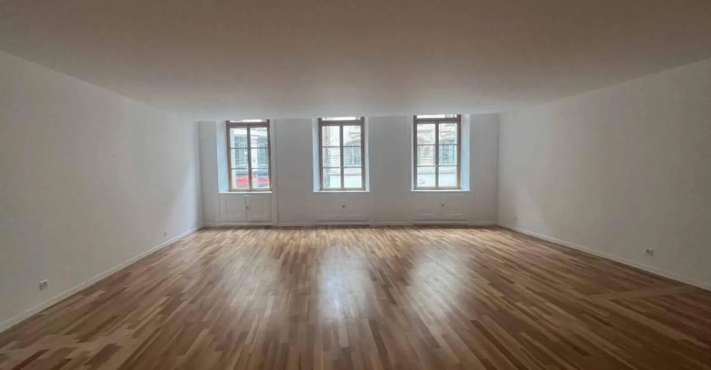 Exceptional Offices of 105m2 in the City Center - Photo 7 of 11