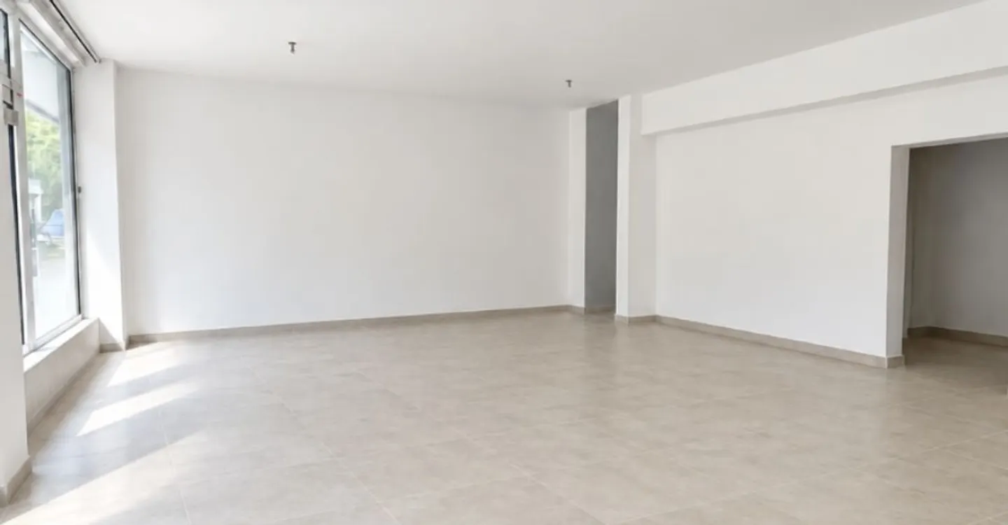 Arcade for rent right bank - Photo 1 of 3