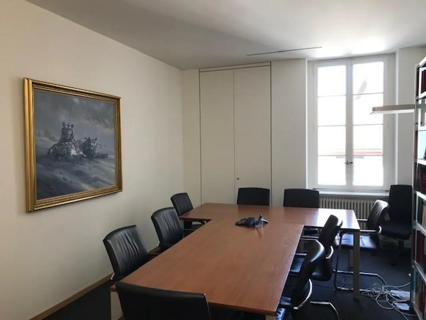 Located on the 3rd floor, this office has a total area of approximately 211 m² - Photo 7 of 9