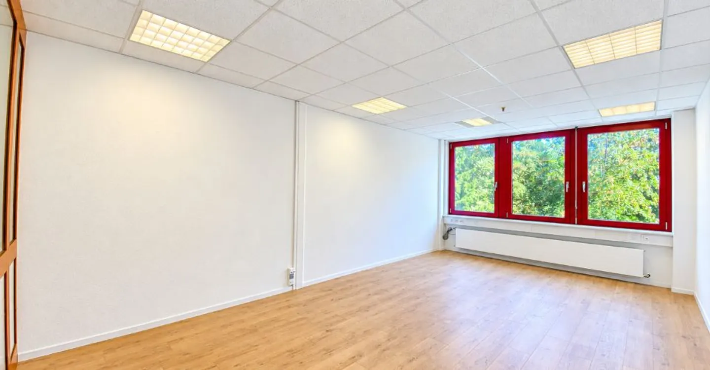 SURFACE DE BUREAUX, LOYER ATTRACTIF - Foto 1 di 5