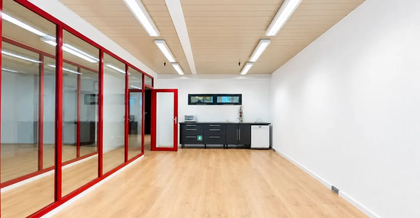 SURFACE DE BUREAUX, LOYER ATTRACTIF - Foto 2 di 5