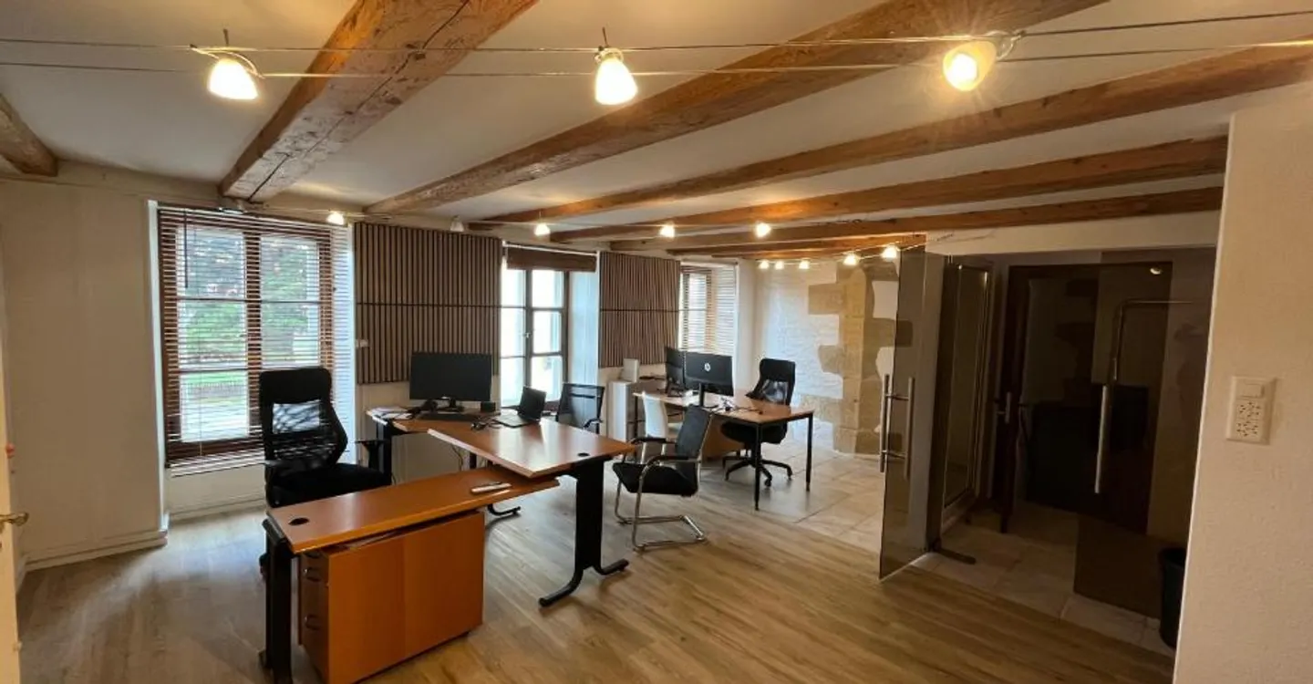 Offices Château de Peseux - Photo 2 of 9