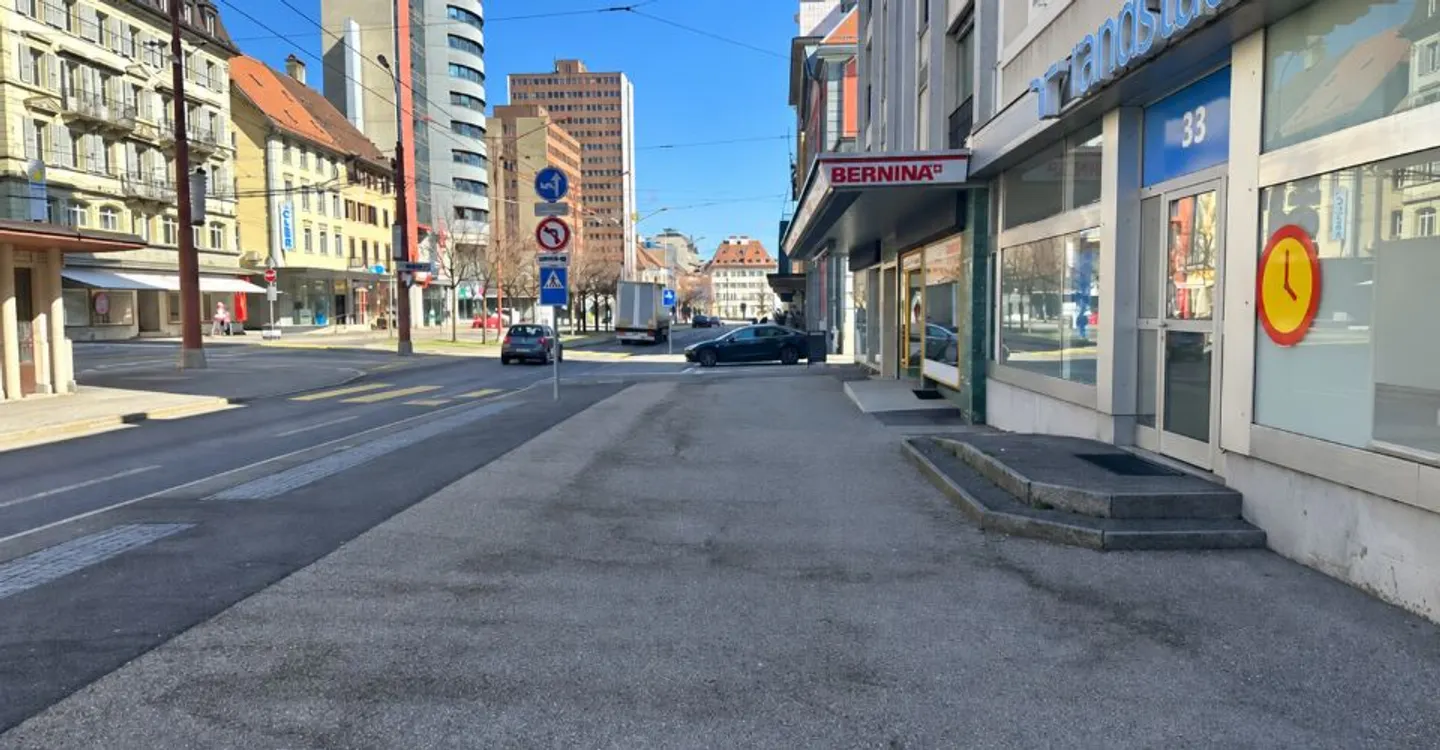 In the center of La Chaux-de-Fonds - Photo 9 of 9