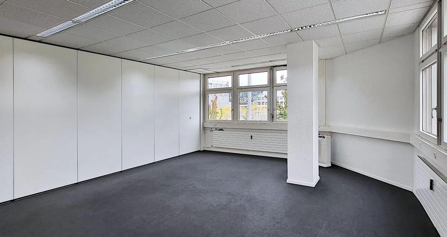 Exciting, air-conditioned commercial/office spaces in Urdorf! - Photo 8 of 13
