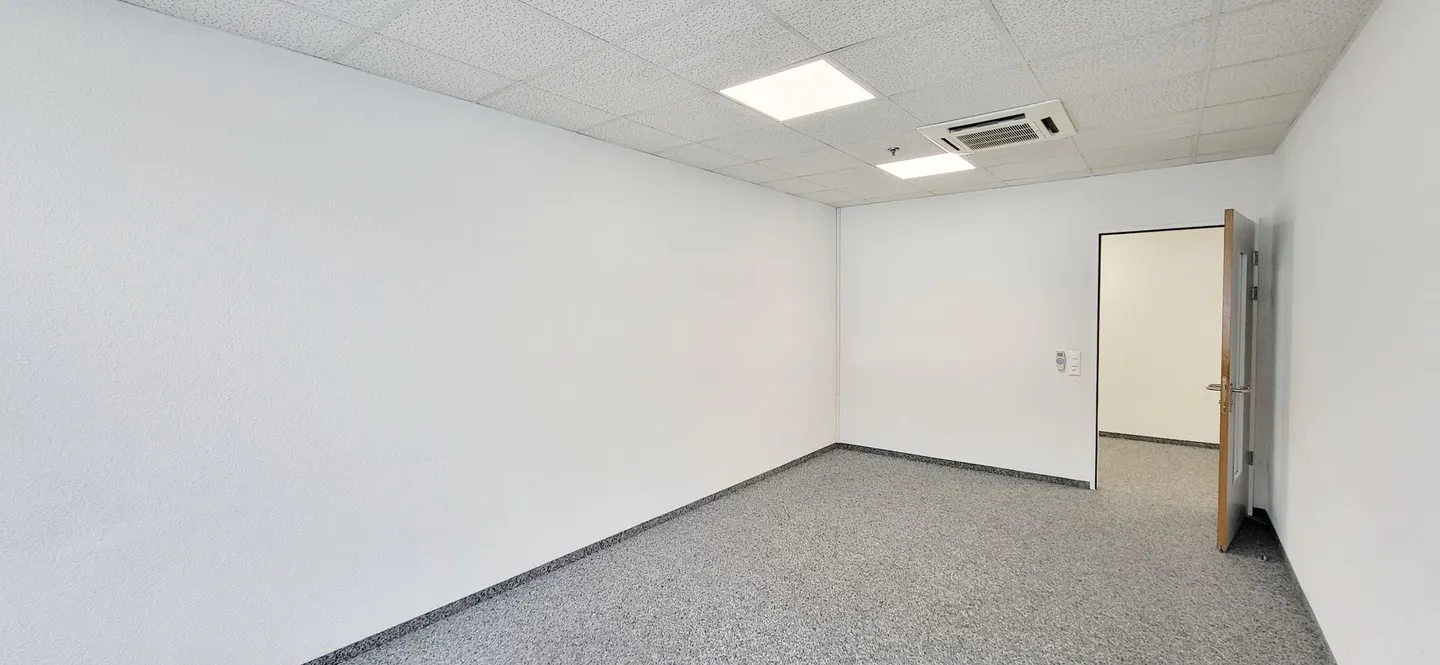 606 m² Office Space at the Mägenwil Campus! - Photo 11 of 13