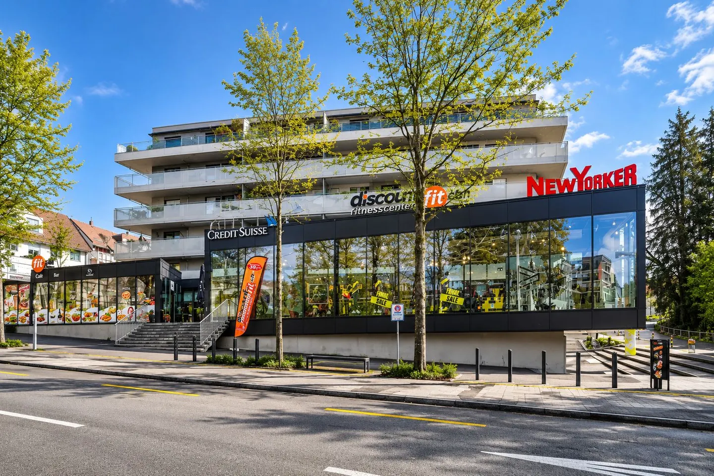699 m² Sales Area Directly Next to New Yorker! - Photo 1 of 10