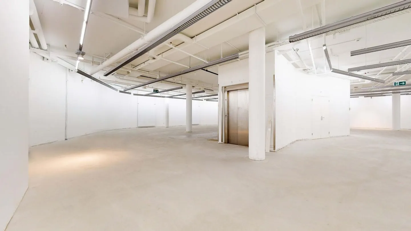 699 m² Sales Area Directly Next to New Yorker! - Photo 8 of 10
