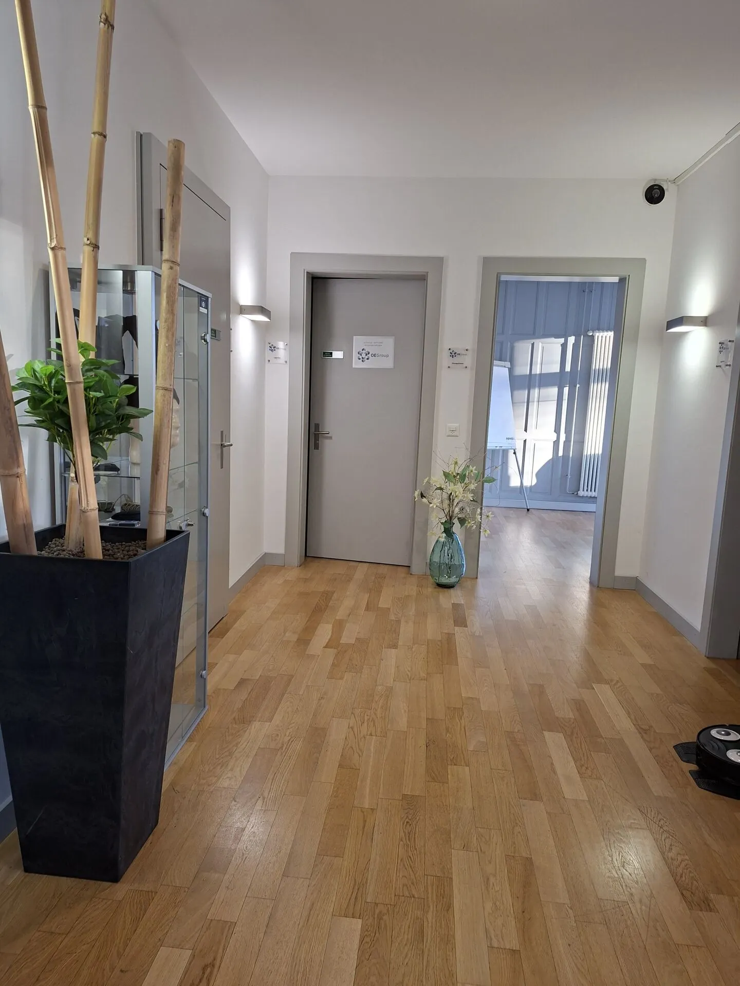 Spazio ufficio centrale direttamente alla stazione di Bülach - Foto 2 di 5