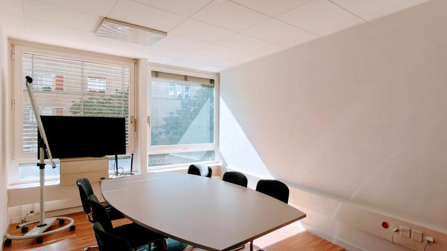 Helle und schlüsselfertige Büros von 140m2 (teilbar 55/85m2) im Zentrum von Lausanne! - Foto 4 von 7
