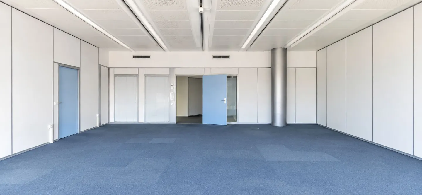 Spazi per uffici con opzione showroom esclusiva a Regensdorf! - Foto 9 di 9