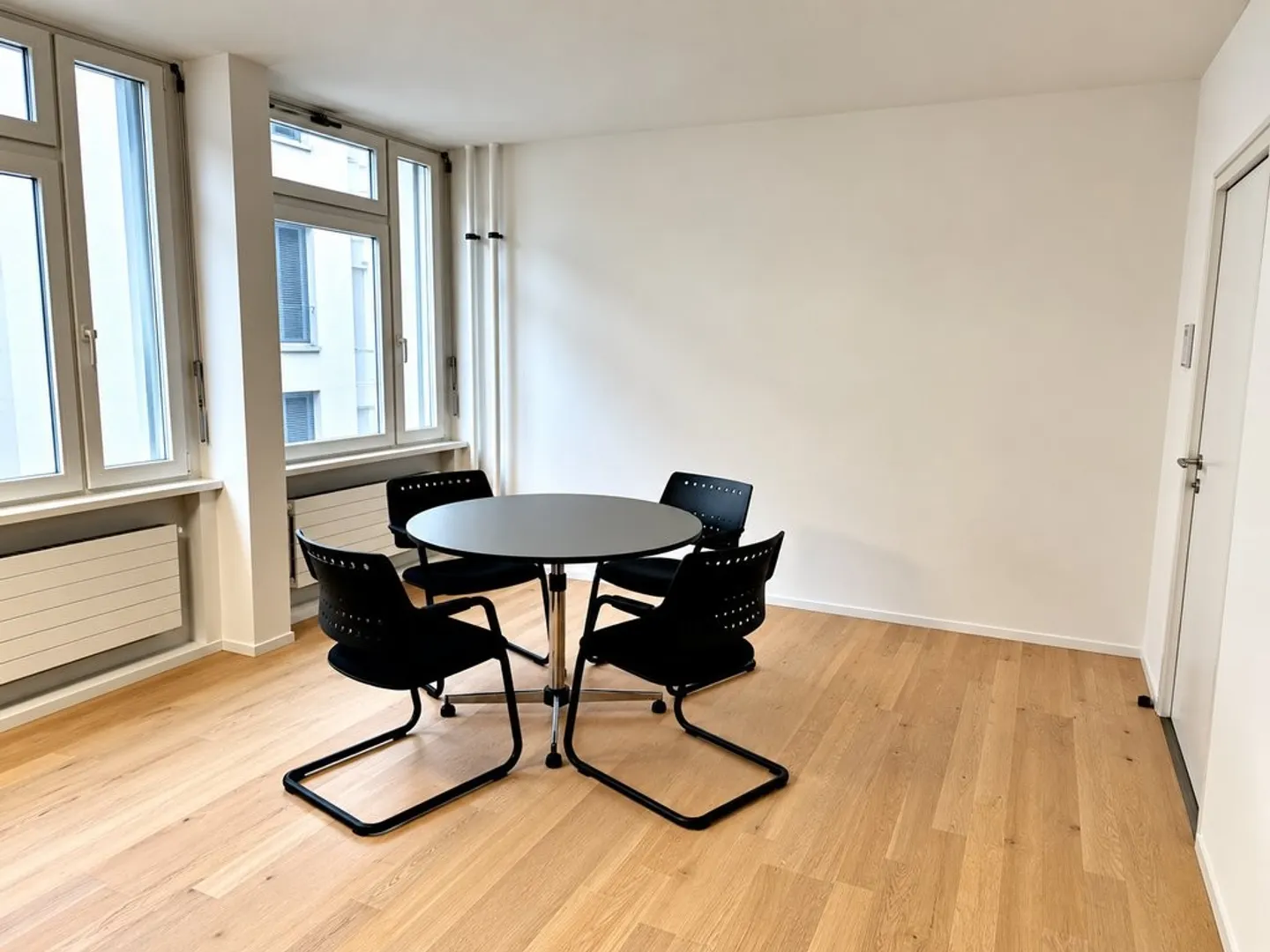 Attractive premises in a central location in District 4 - Photo 2 of 4
