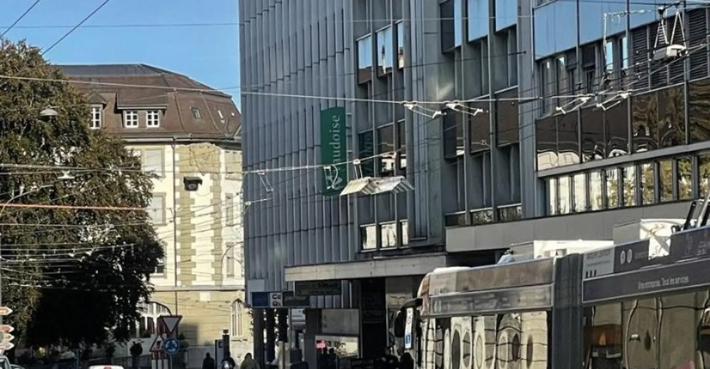 DOWNTOWN - QUALITY OFFICES FOR RENT TOGETHER OR SEPARATELY - Photo 9 of 10