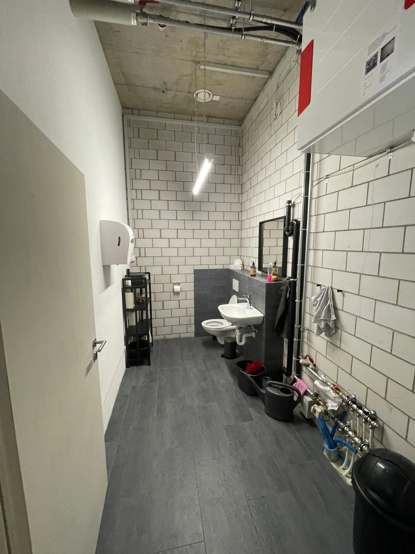 Moderne Verkaufsfläche in Dietikon - Foto 6 von 7