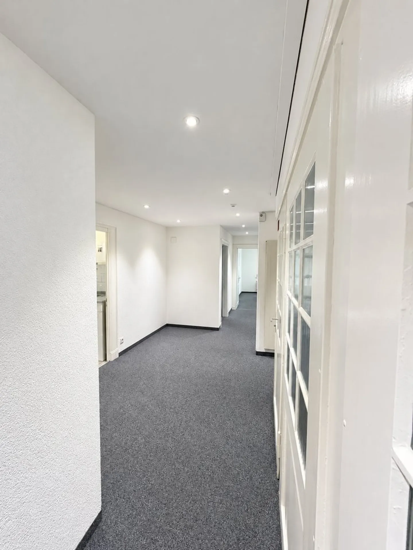 Geräumiger Büroraum in Dietikon - Foto 4 von 12