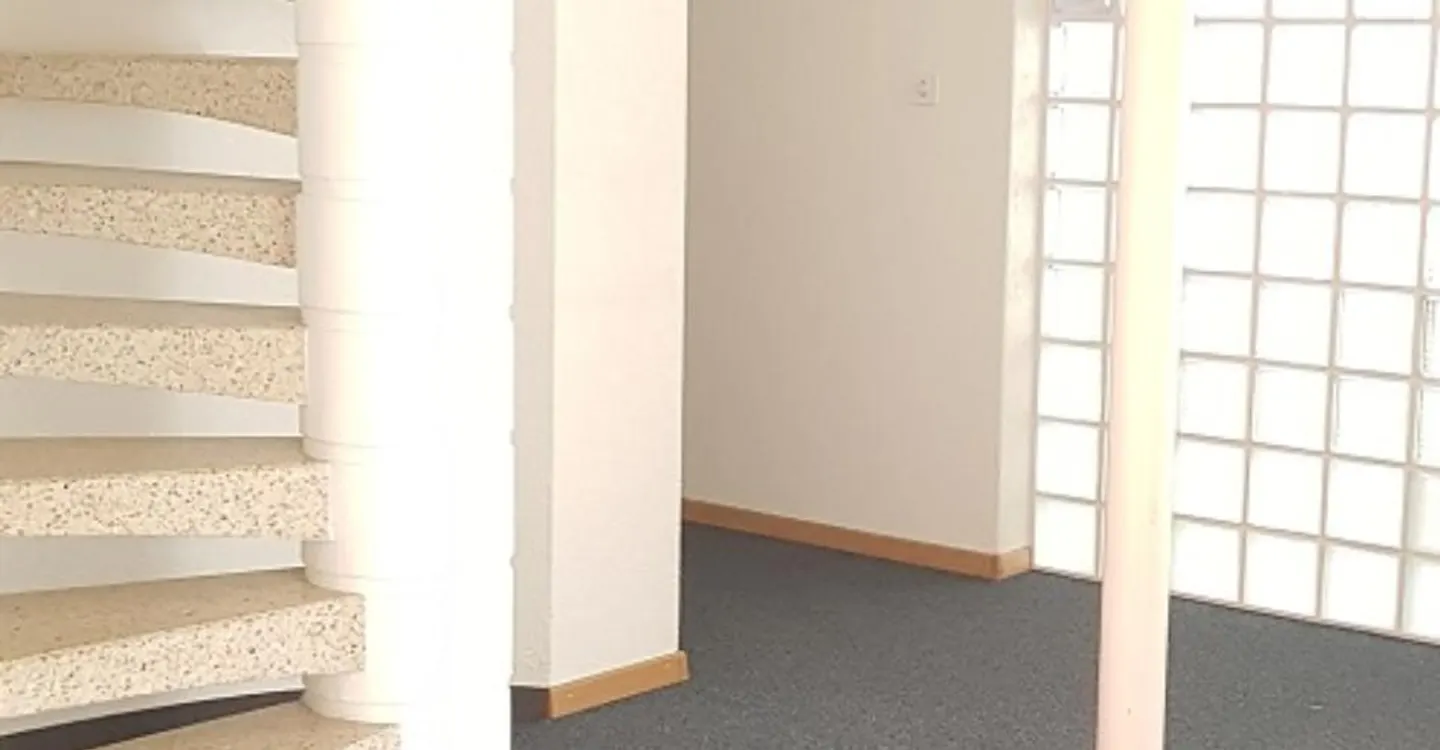 Großes Büro von 250 m2 ideal gelegen in Delémont - Foto 3 von 10