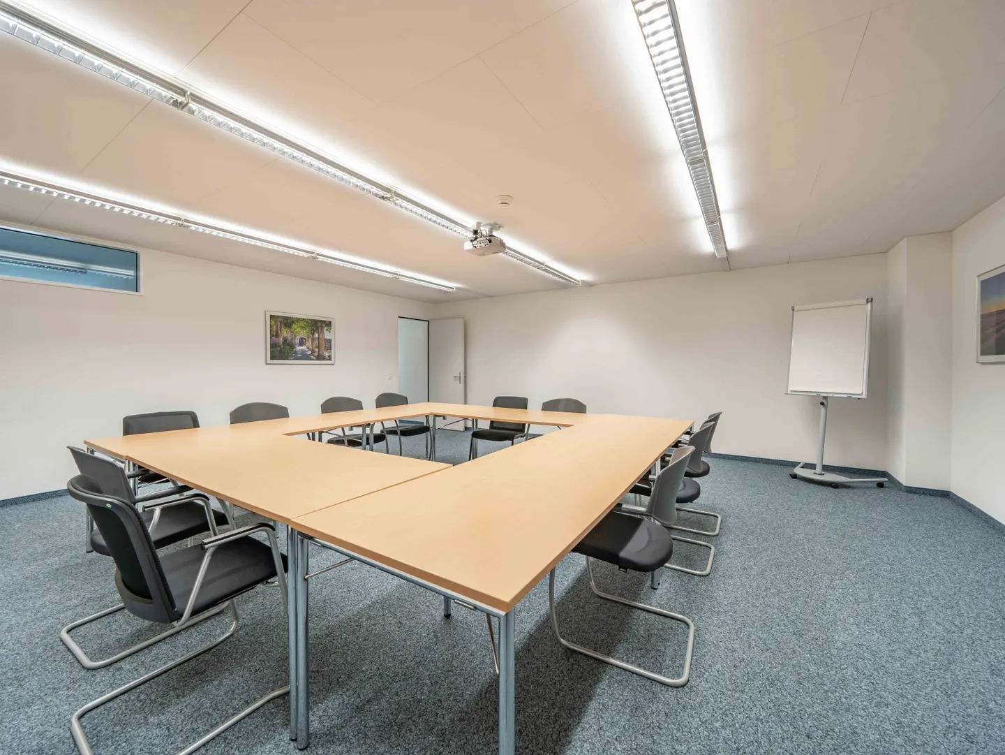 Espace de bureau attrayant dans un emplacement privilégié - Photo 3 sur 8