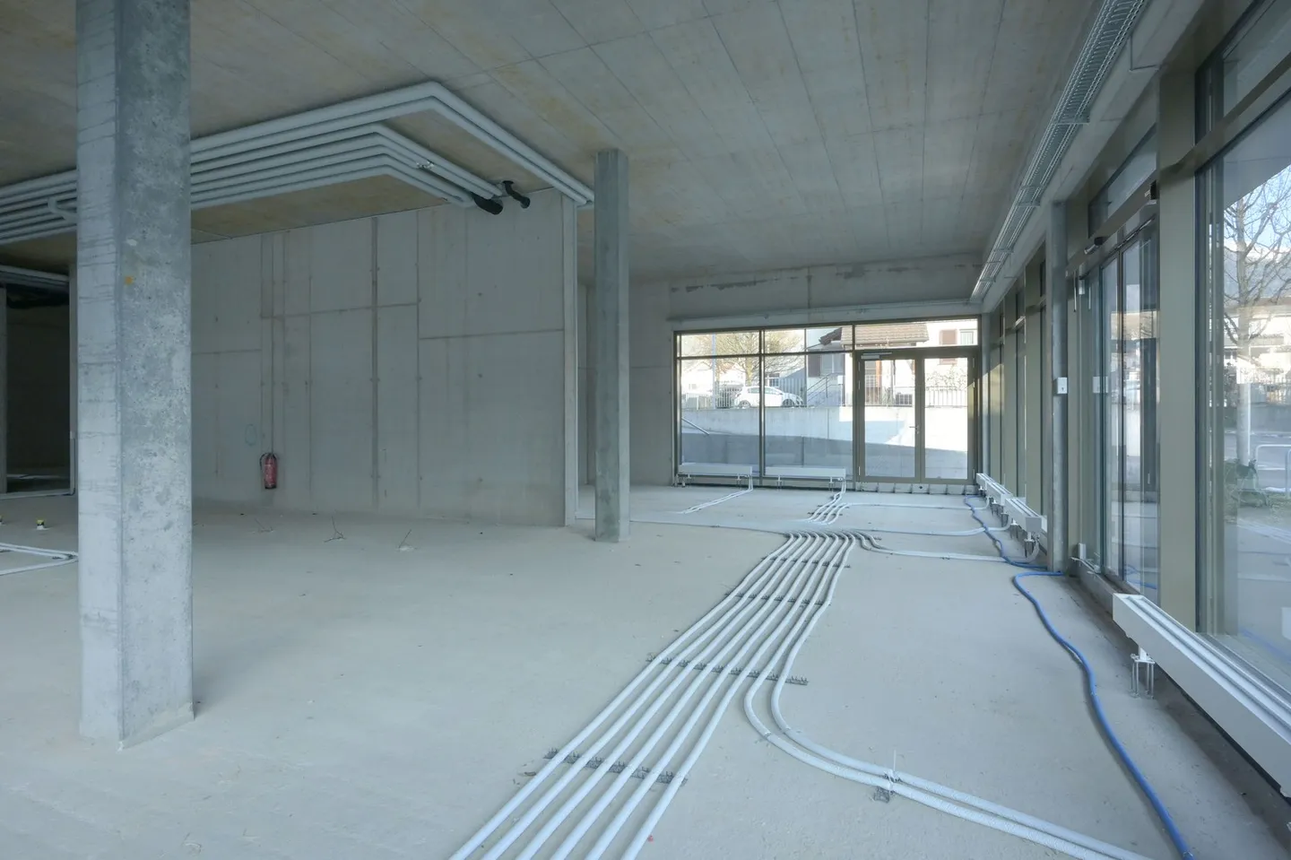 Attività commerciale o ufficio alla stazione di Altdorf... - Foto 8 di 11