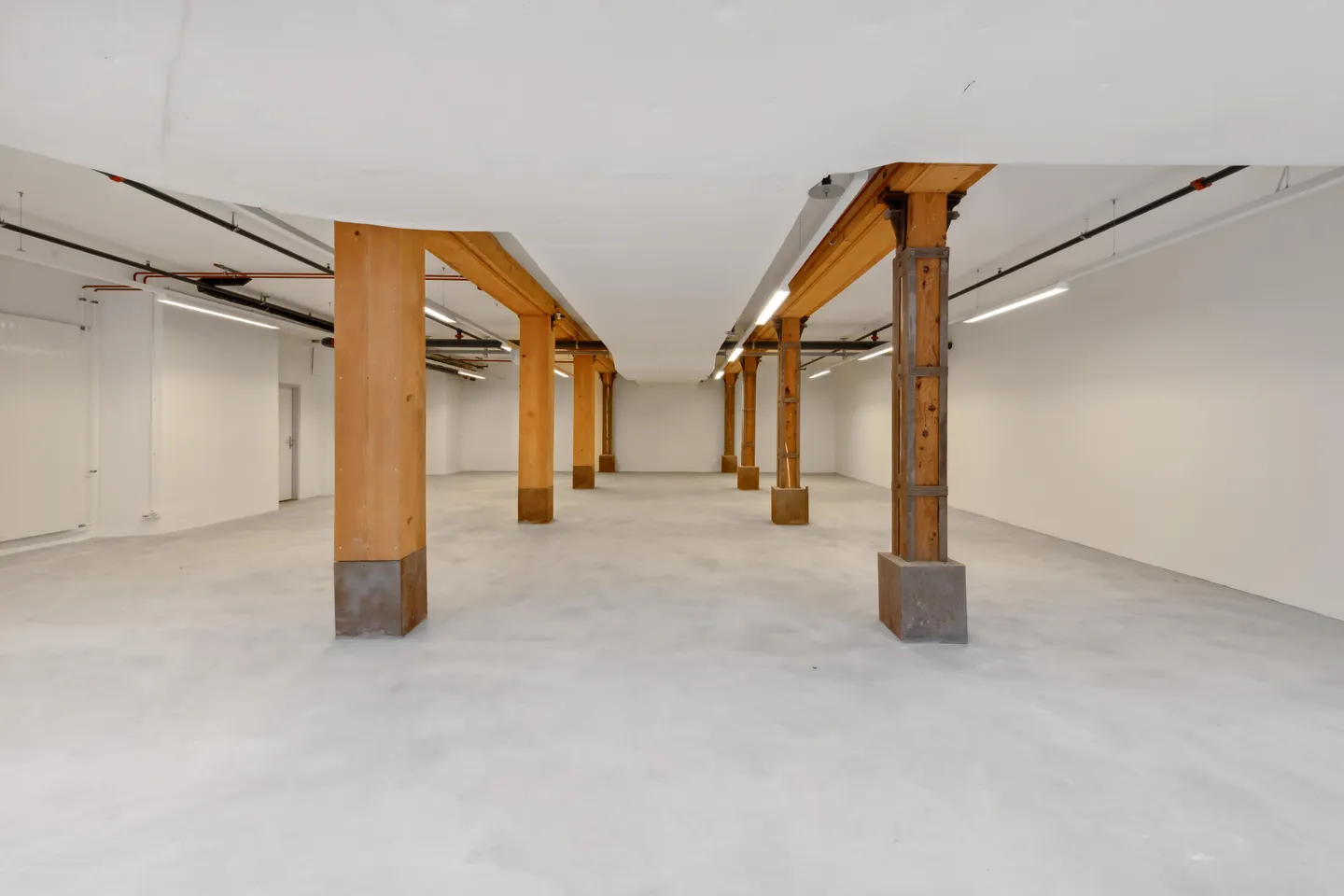 Spazio commerciale in una posizione ben collegata - Foto 4 di 7